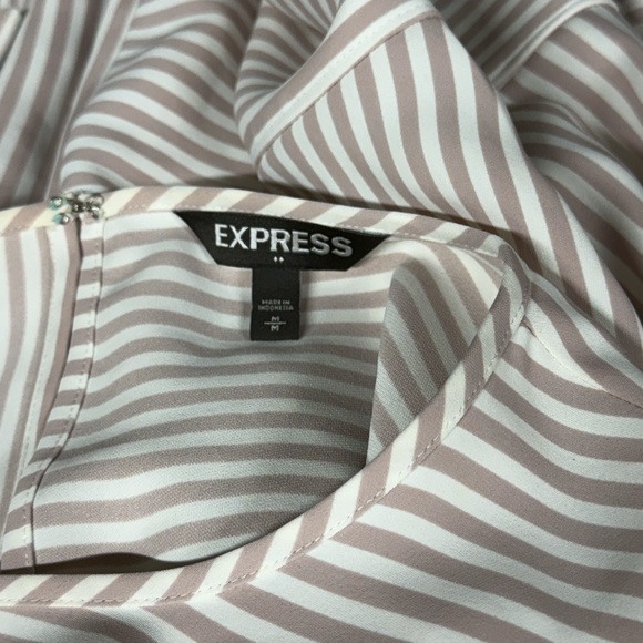 ✨ Express Taupe Striped Dolman Blouse Keyhole Back ✨ - Picture 6 of 8